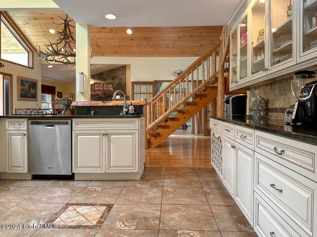 17 Mossy Point Road