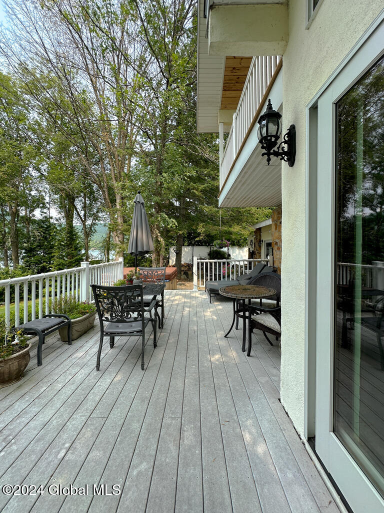 17 Mossy Point Road
