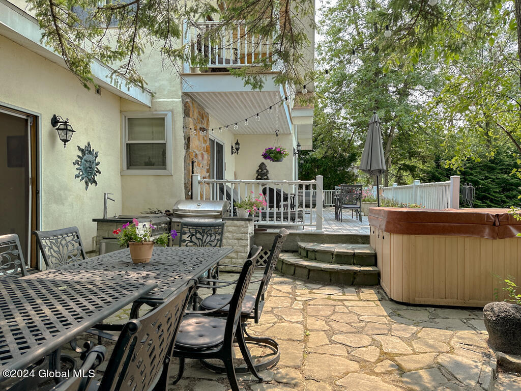 17 Mossy Point Road