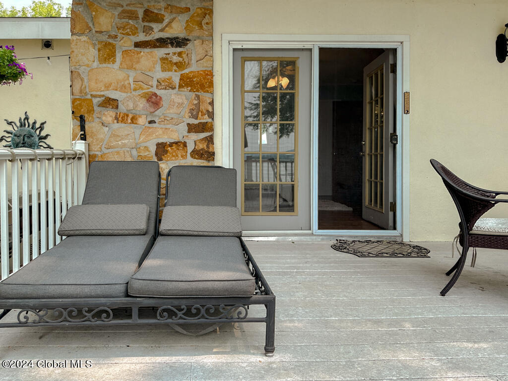 17 Mossy Point Road