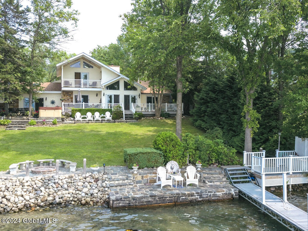 17 Mossy Point Road