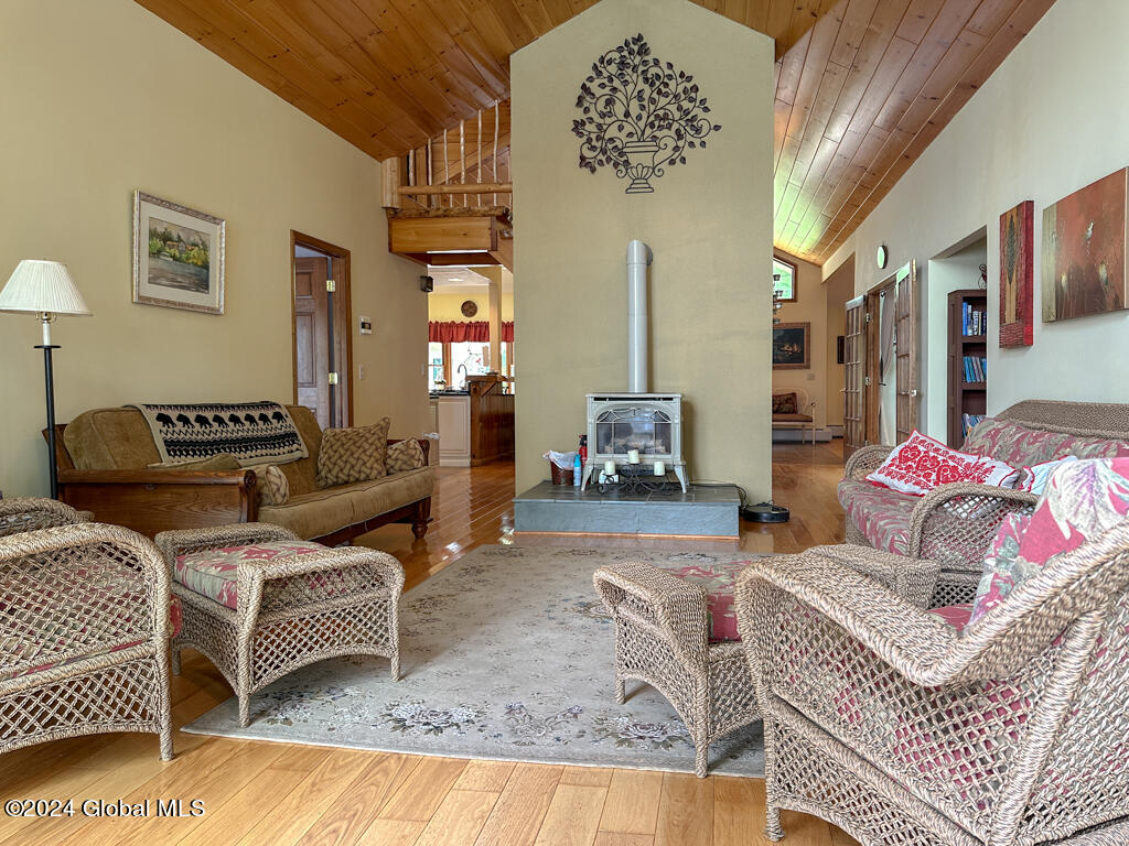 17 Mossy Point Road