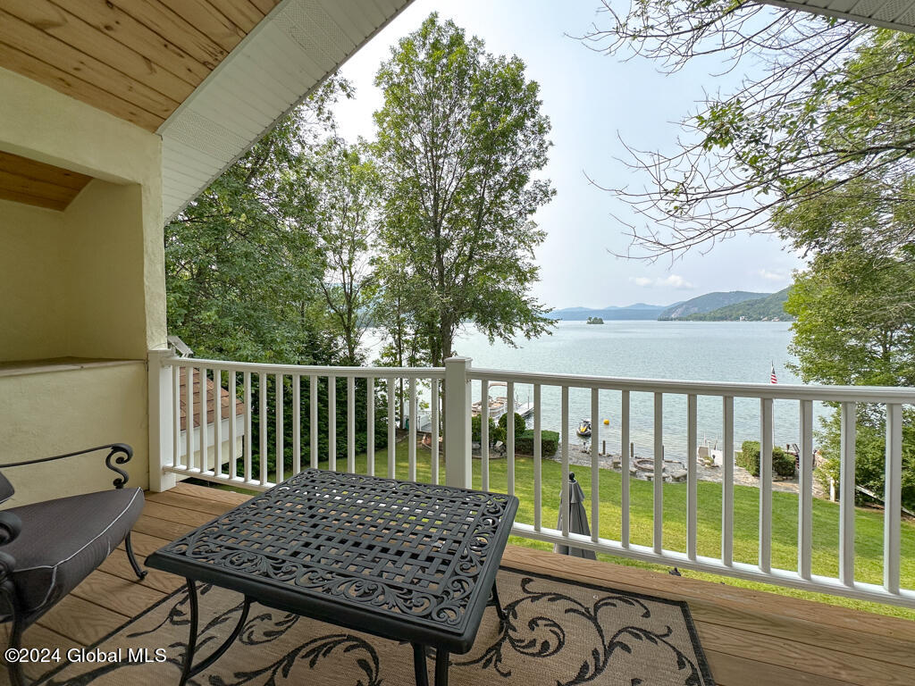 17 Mossy Point Road