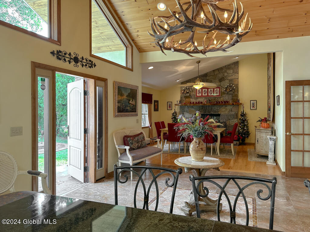 17 Mossy Point Road