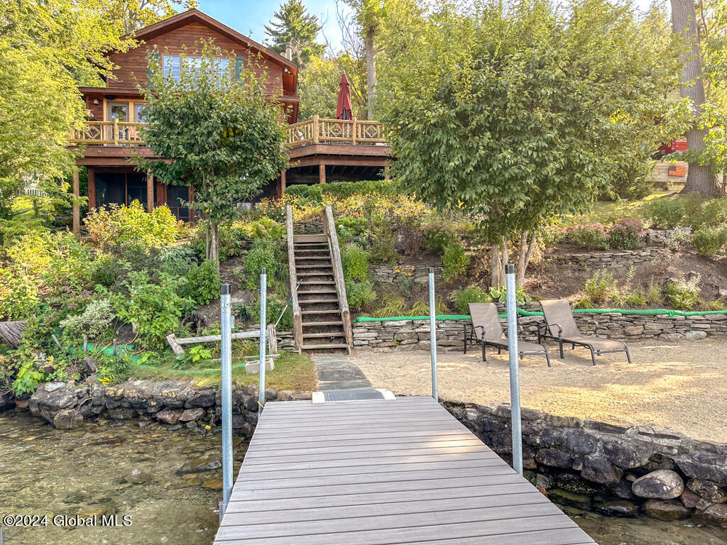 2126 Black Point Road