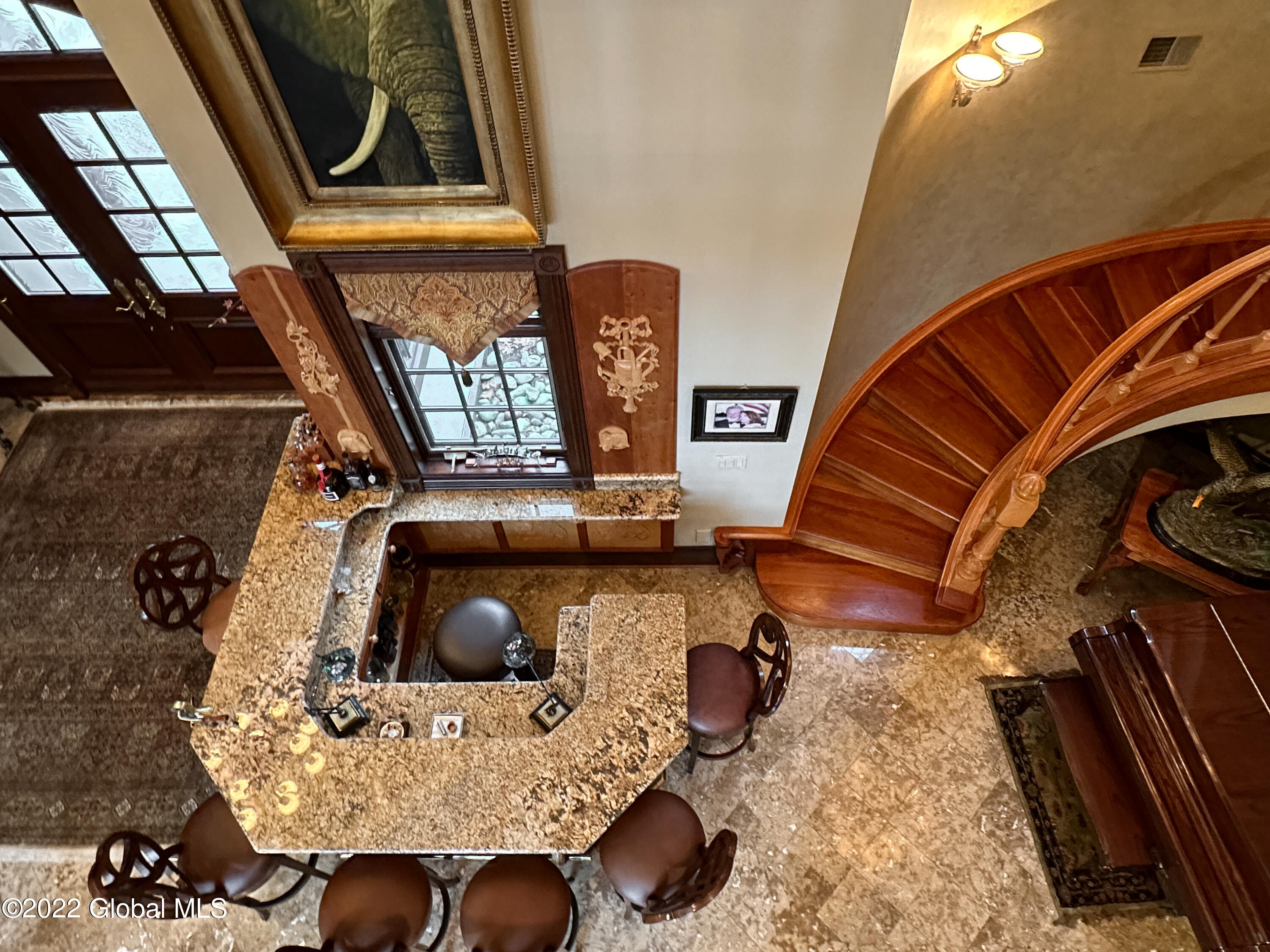 5952 Lake Shore Drive