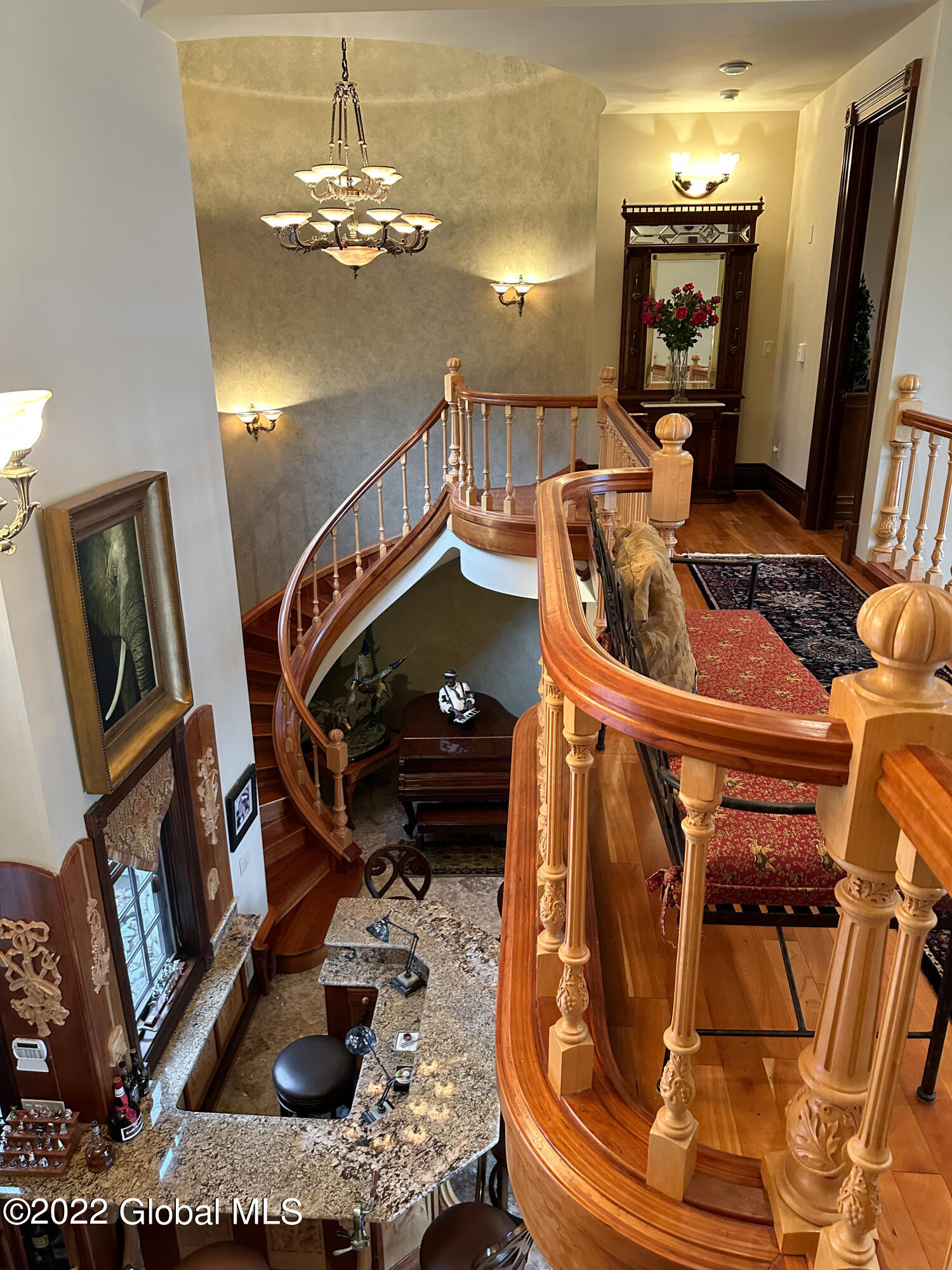 5952 Lake Shore Drive