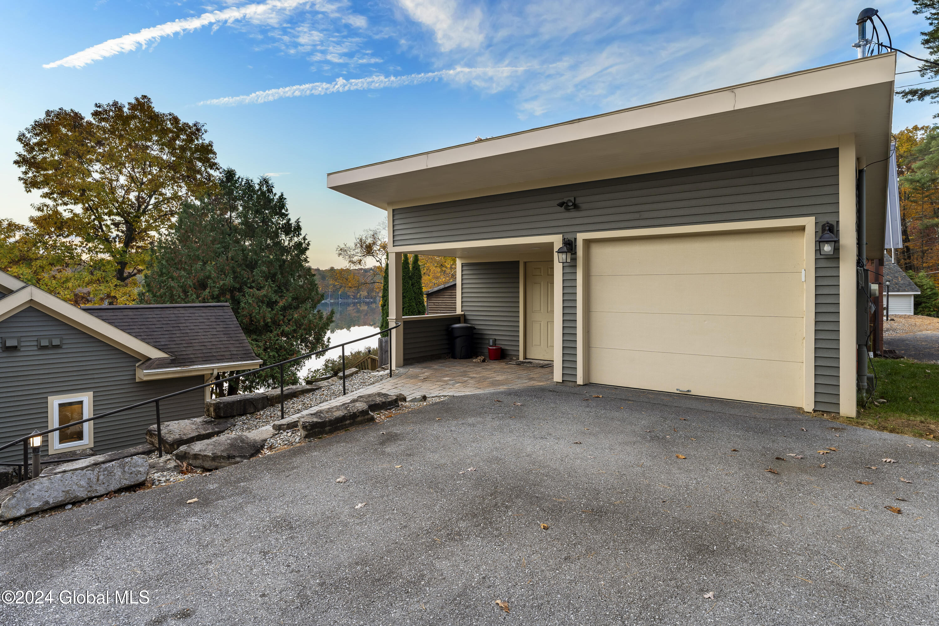 32 Nacy Road