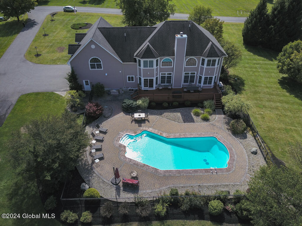 18 Oak Valley Way