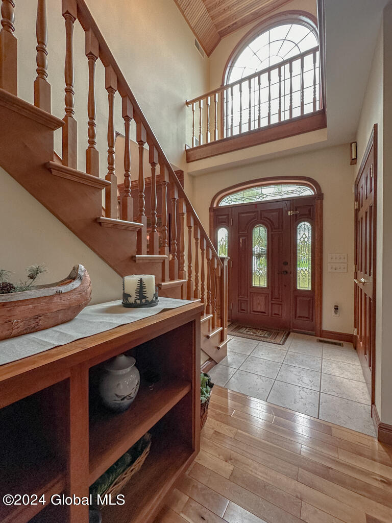 18 Oak Valley Way