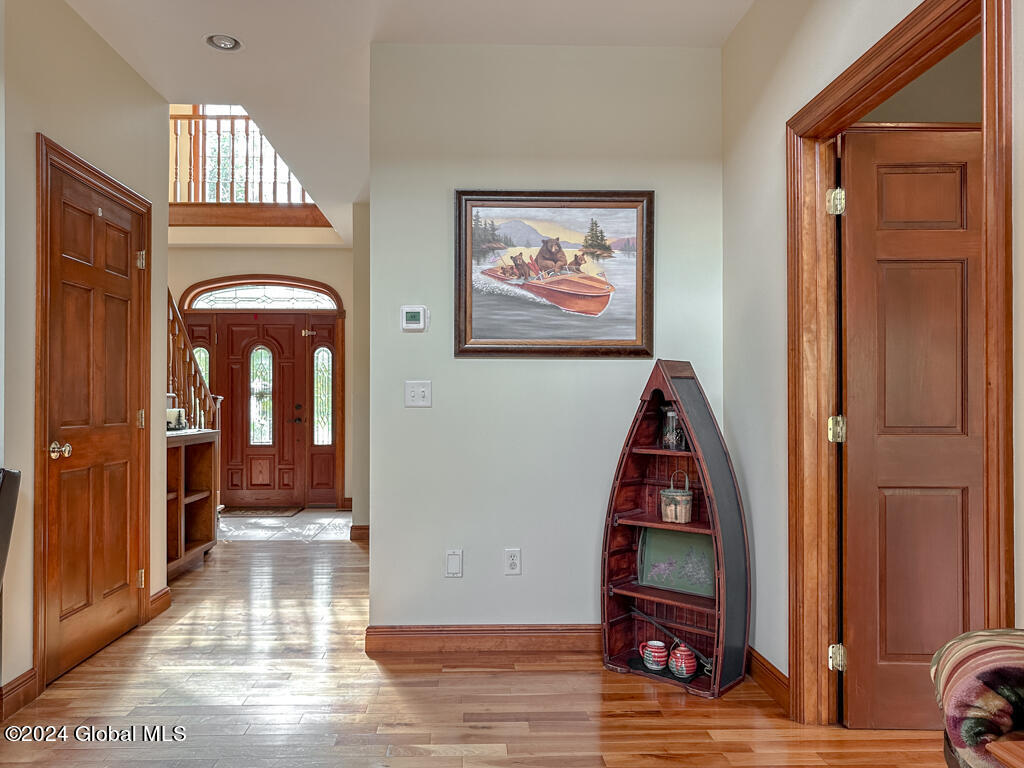 18 Oak Valley Way