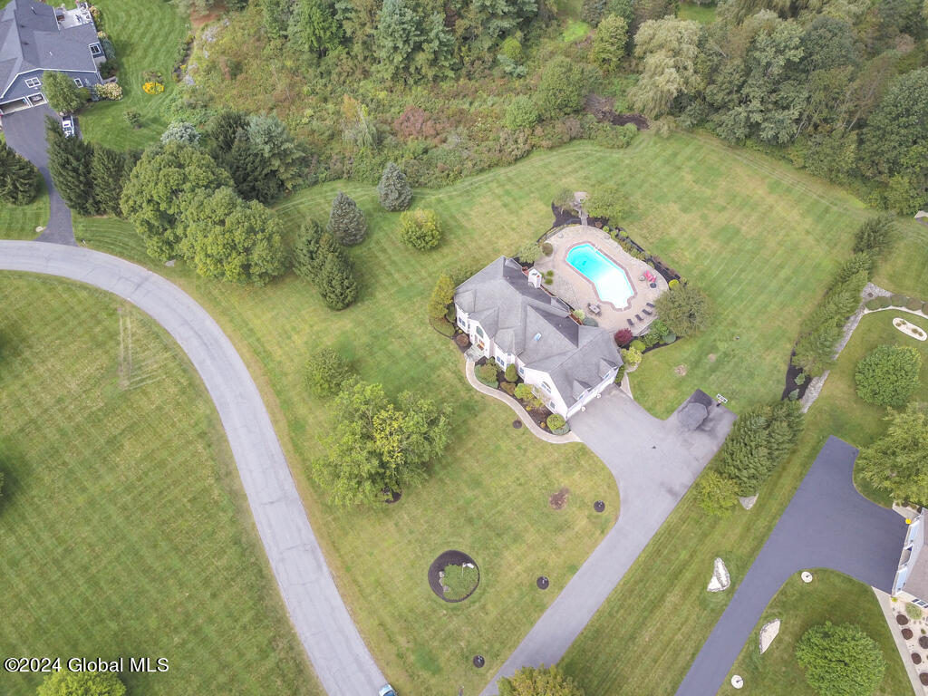 18 Oak Valley Way