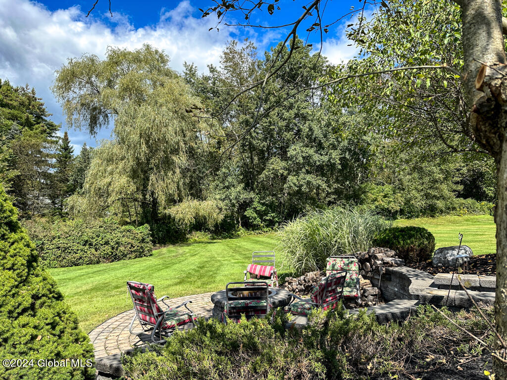 18 Oak Valley Way