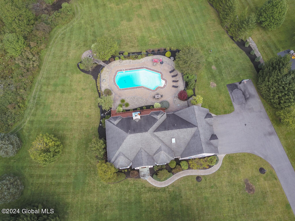 18 Oak Valley Way