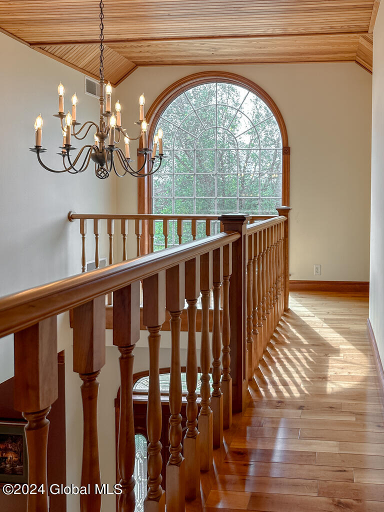 18 Oak Valley Way