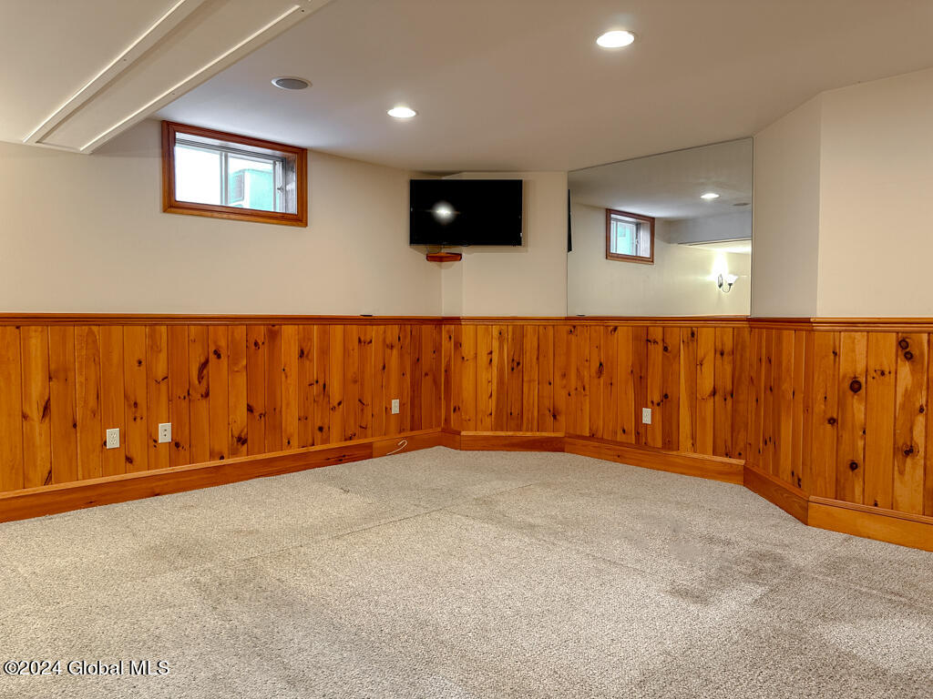 18 Oak Valley Way