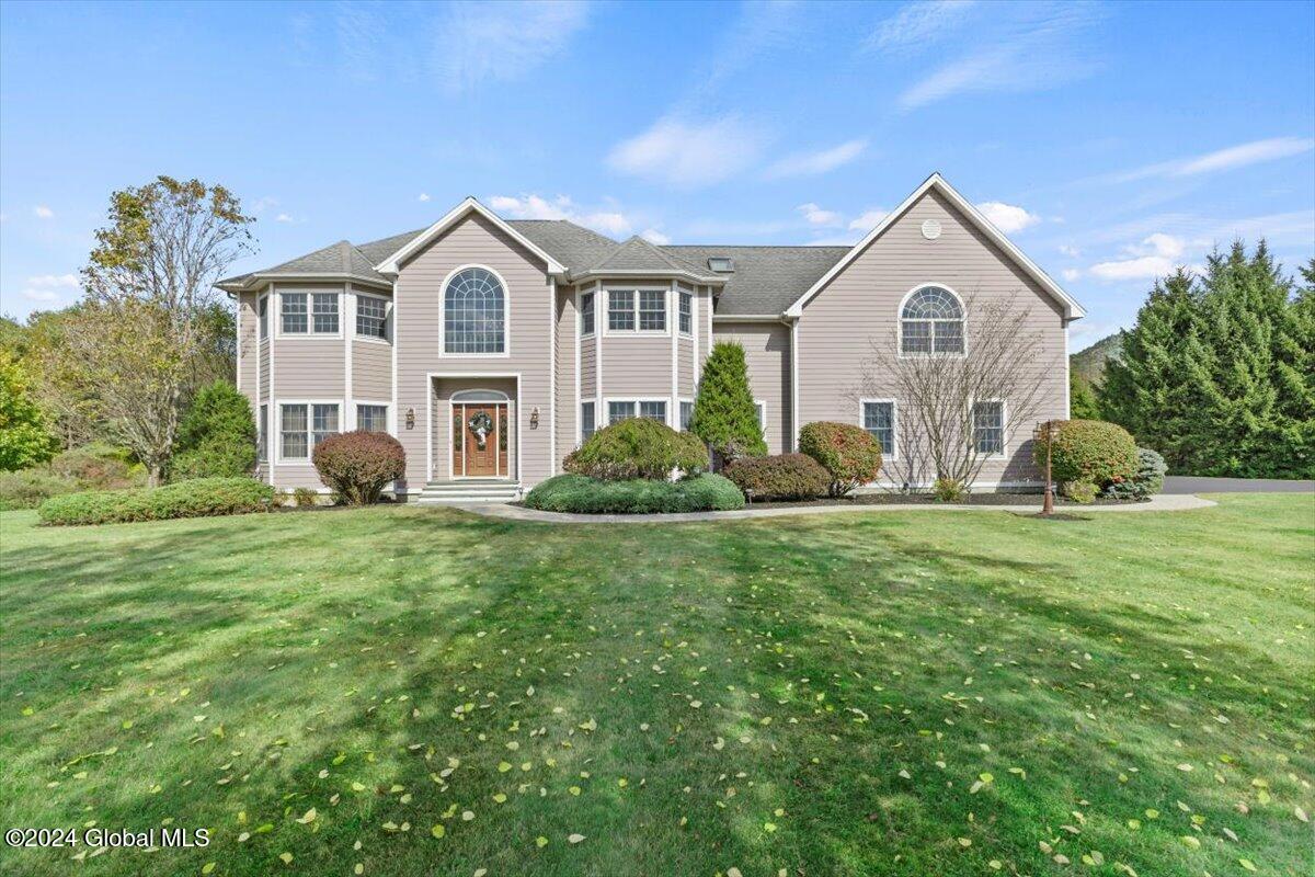 18 Oak Valley Way