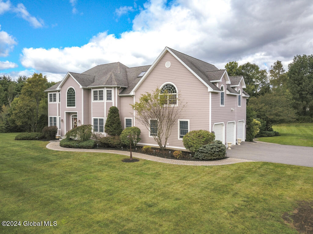 18 Oak Valley Way