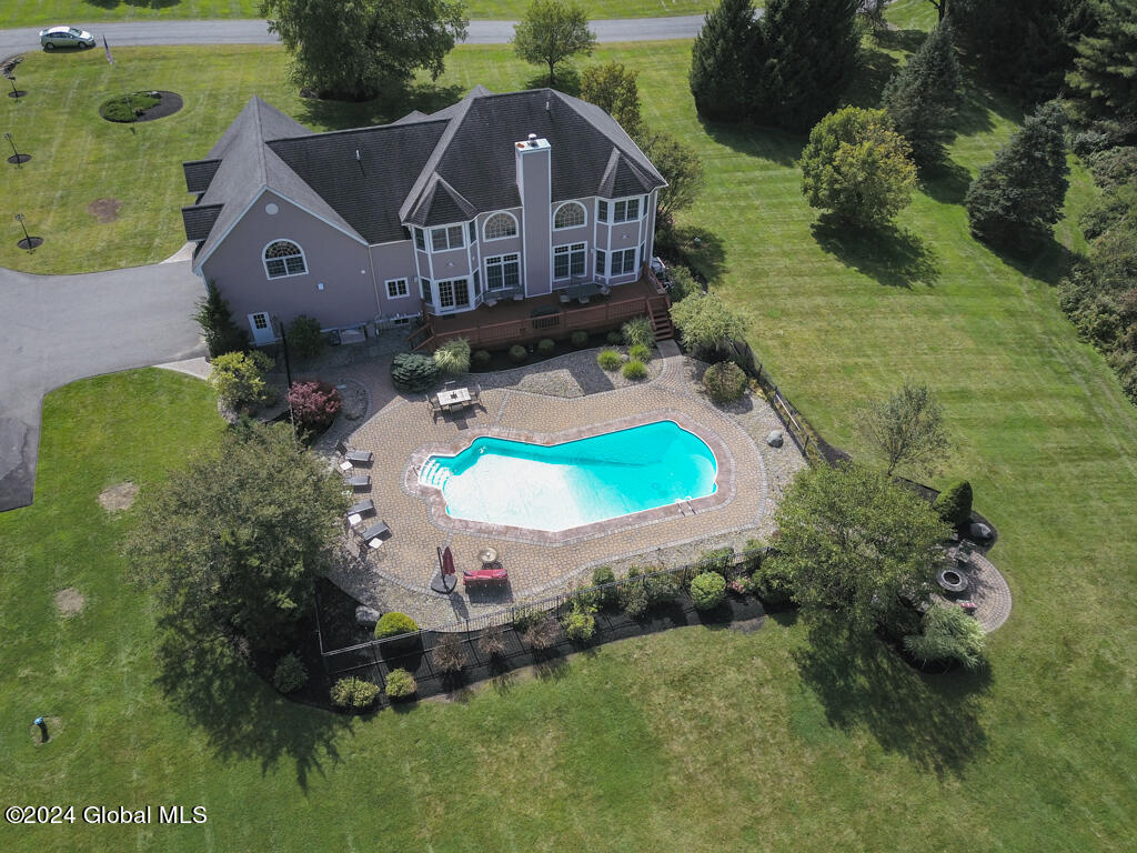 18 Oak Valley Way