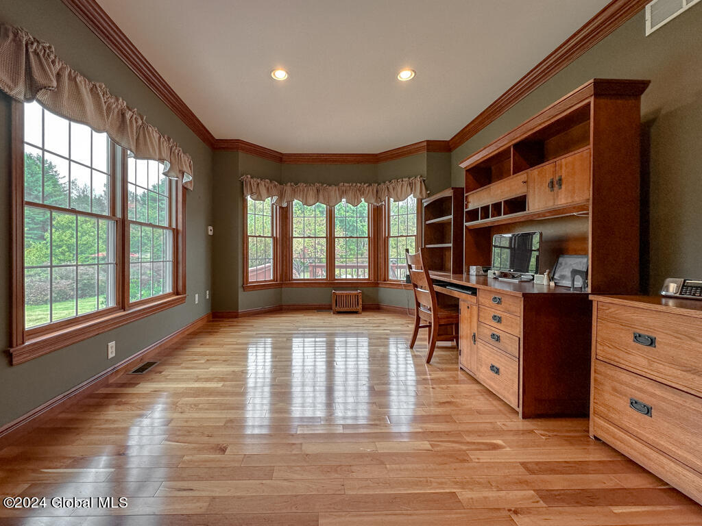 18 Oak Valley Way