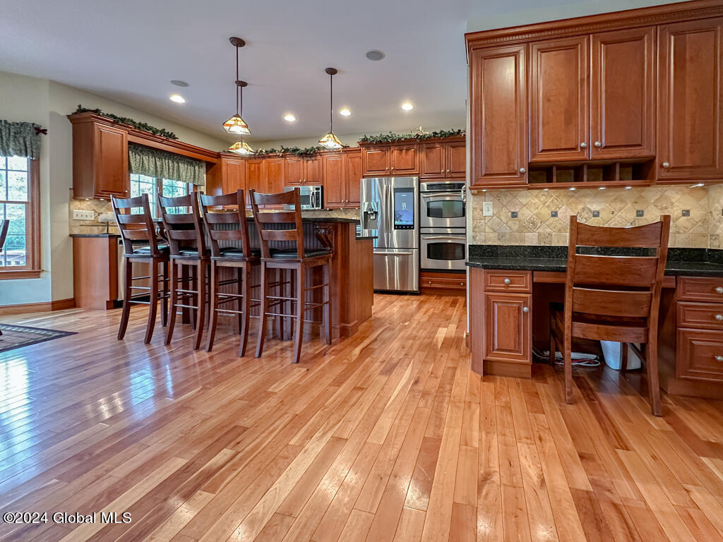 18 Oak Valley Way