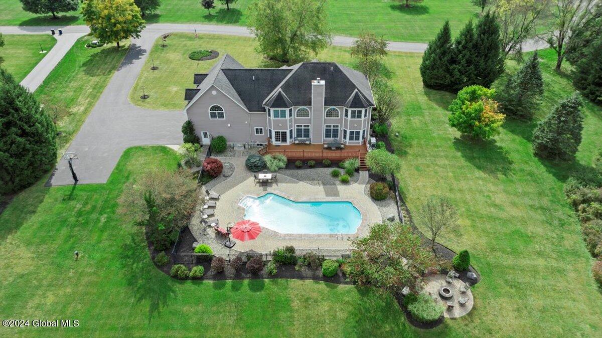 18 Oak Valley Way