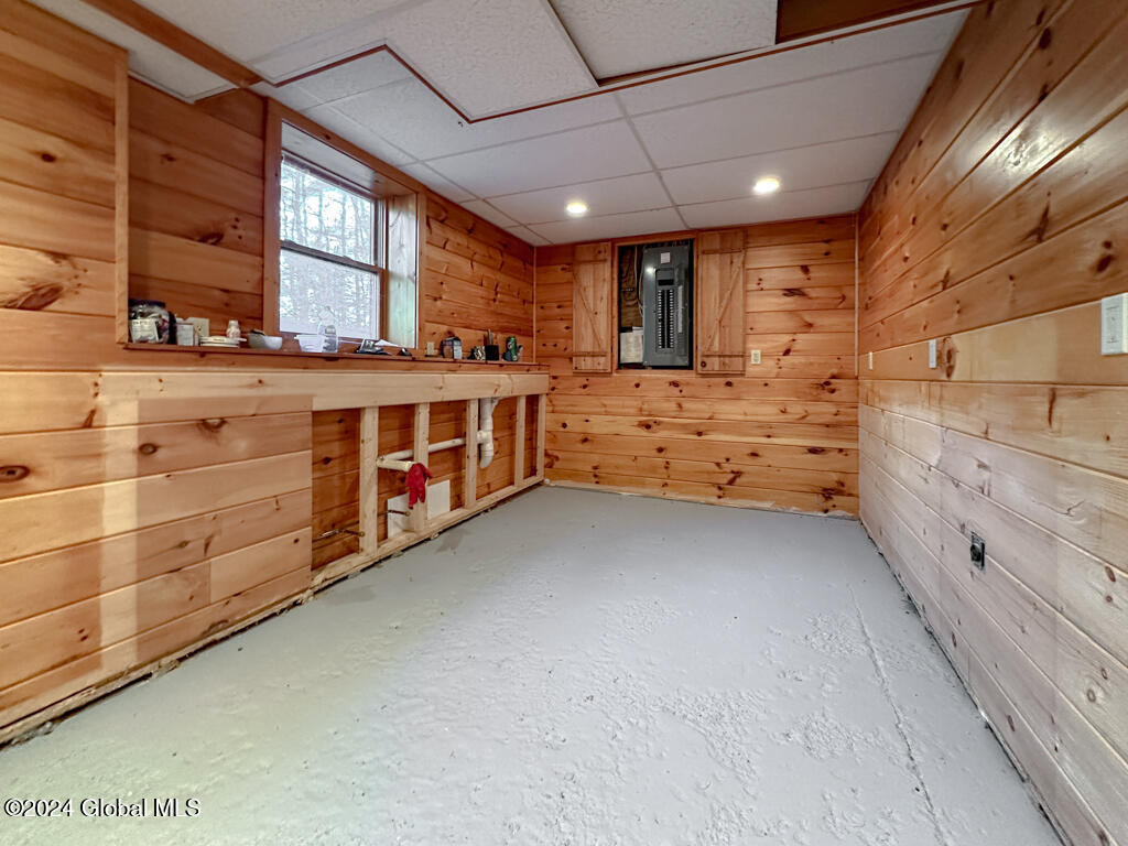 4387 Lake Shore Drive