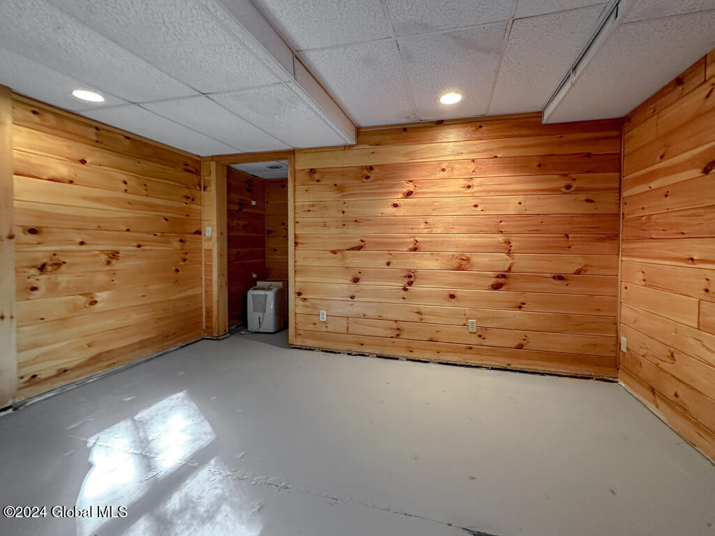 4387 Lake Shore Drive
