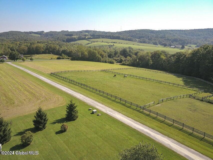 1661 Burch Road
