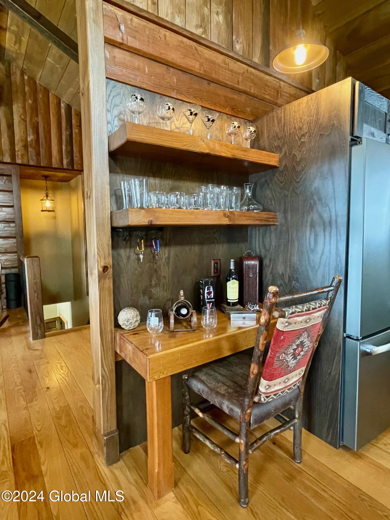 1661 Burch Road