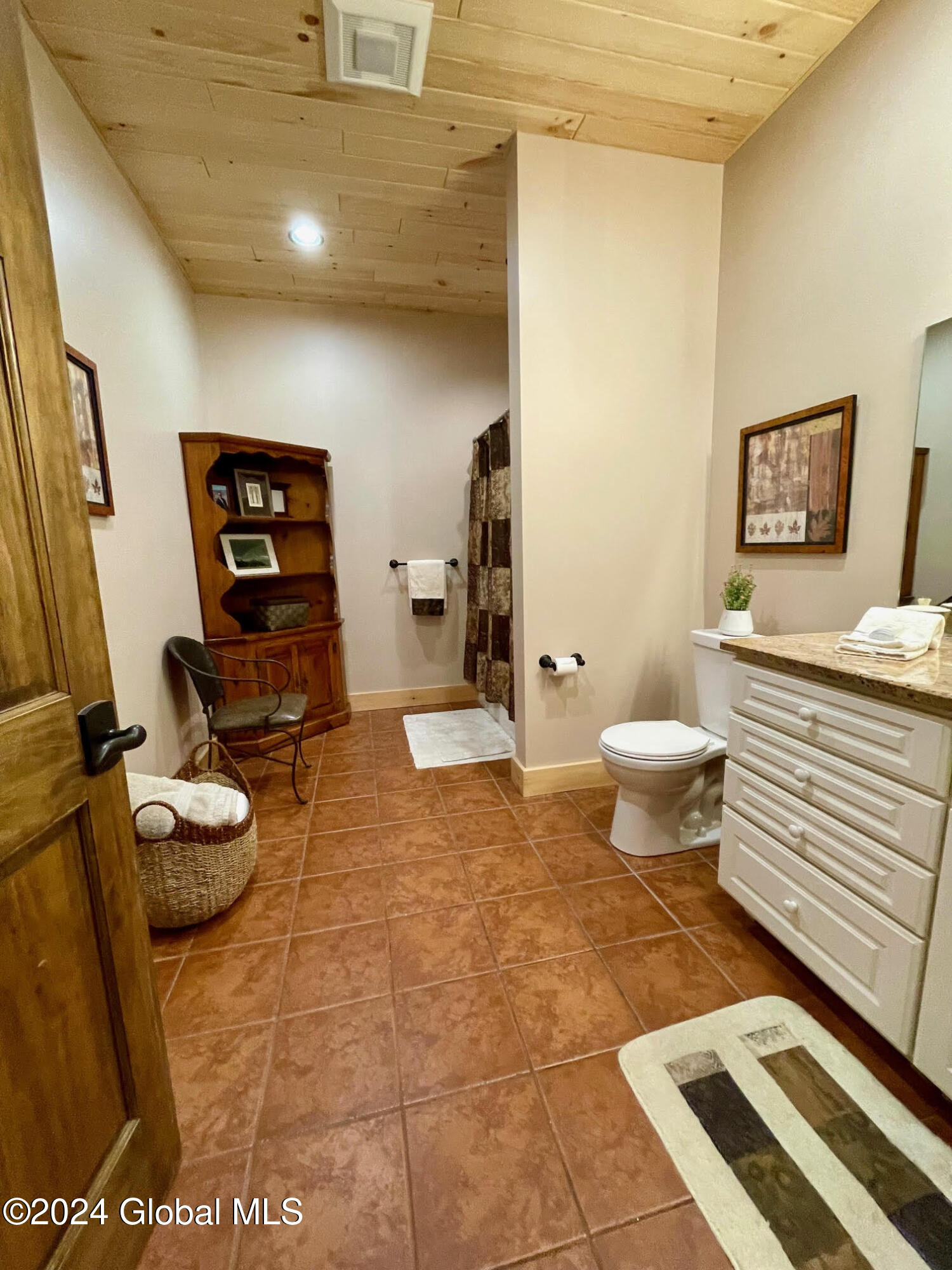 1661 Burch Road
