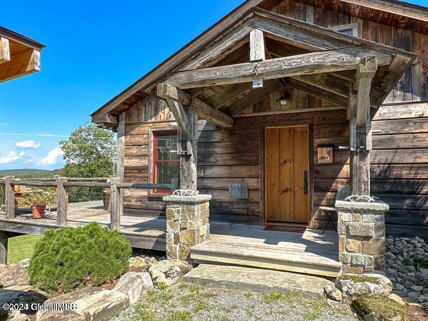 1661 Burch Road