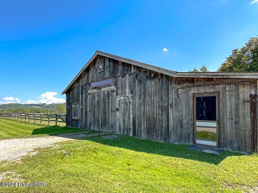 1661 Burch Road