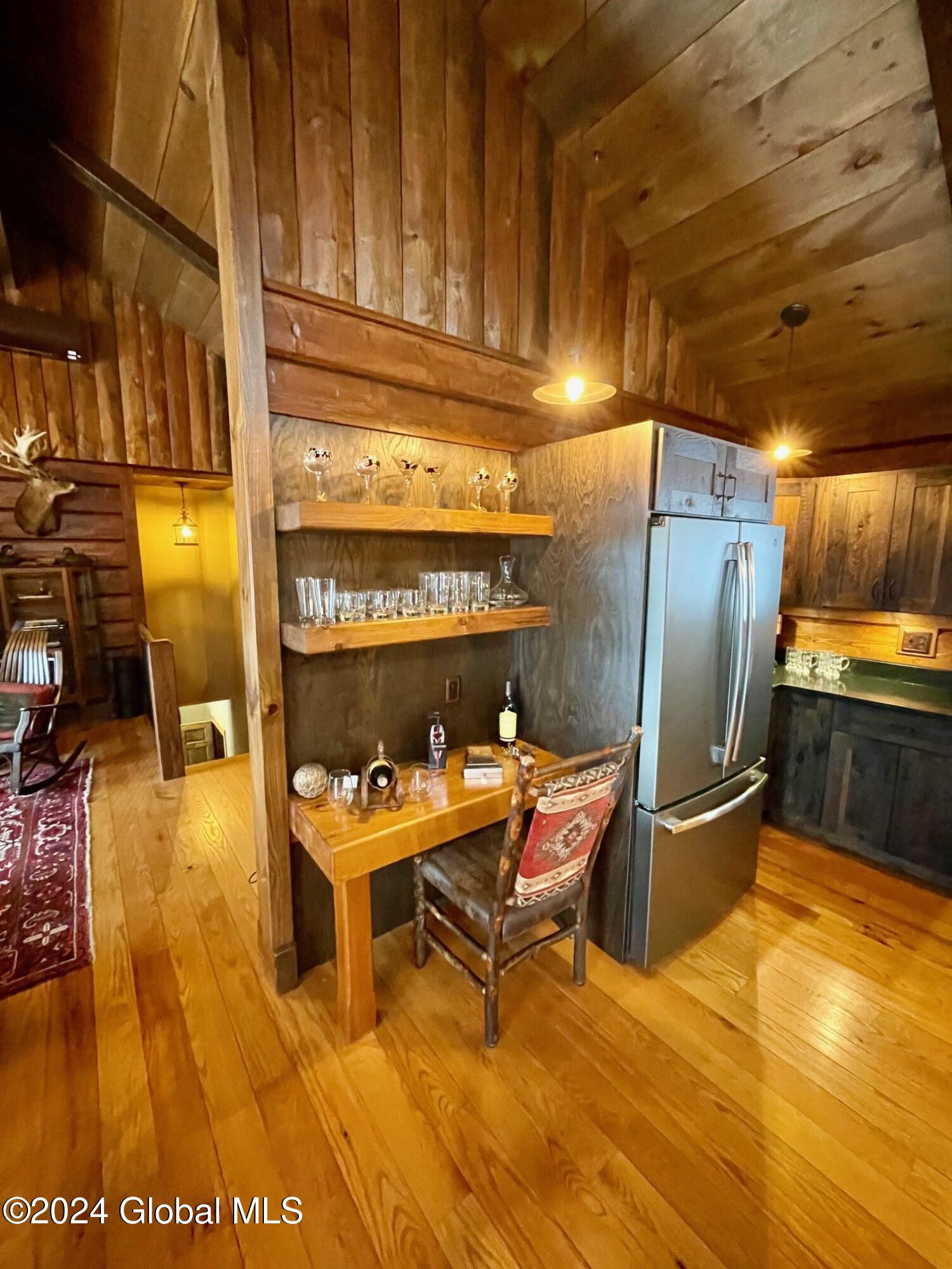 1661 Burch Road