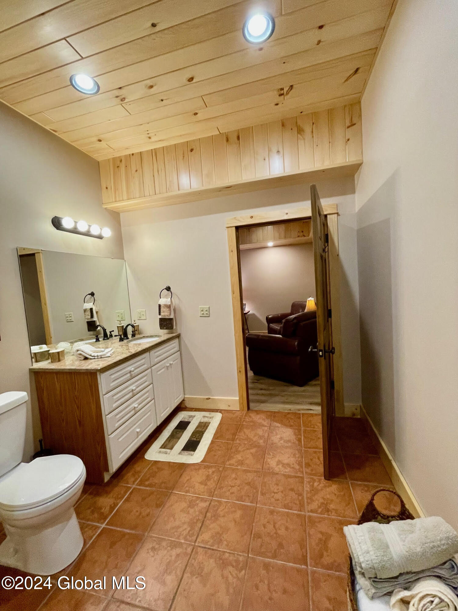 1661 Burch Road