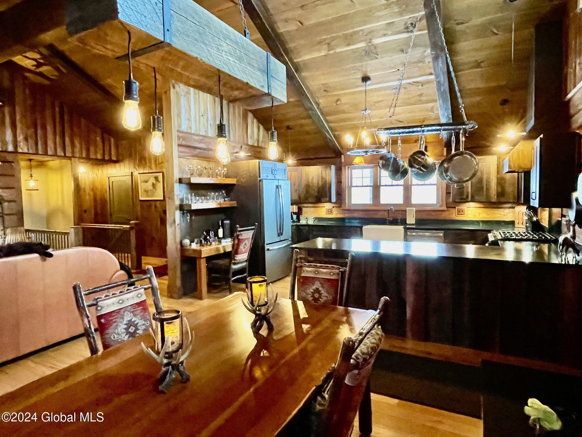 1661 Burch Road