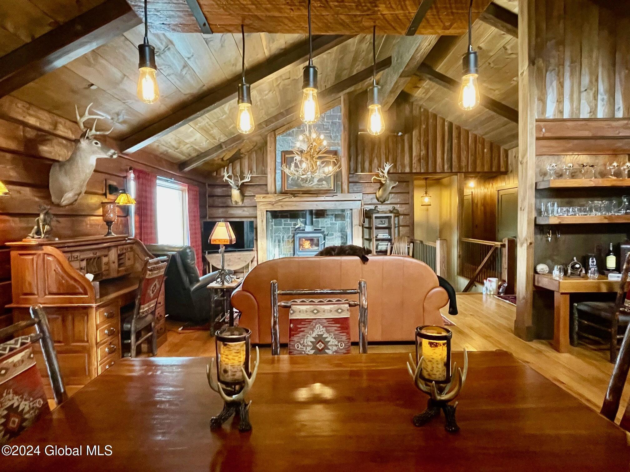 1661 Burch Road