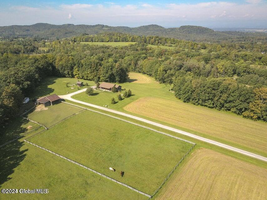 1661 Burch Road