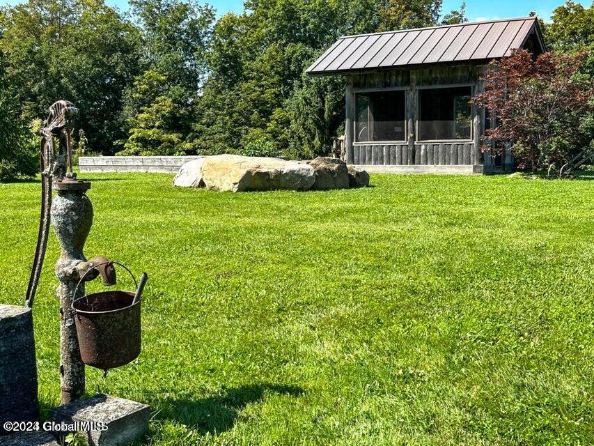 1661 Burch Road