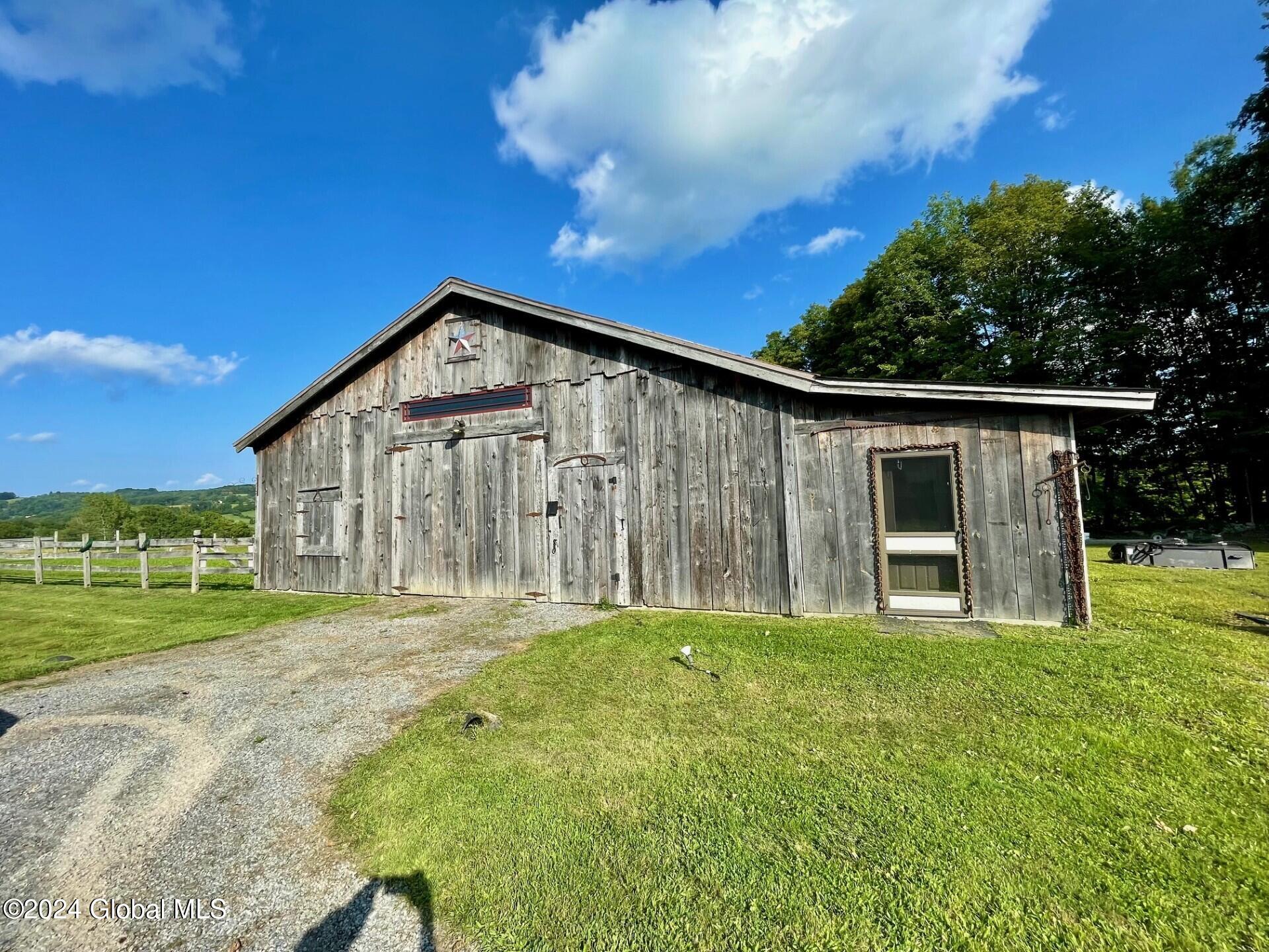 1661 Burch Road