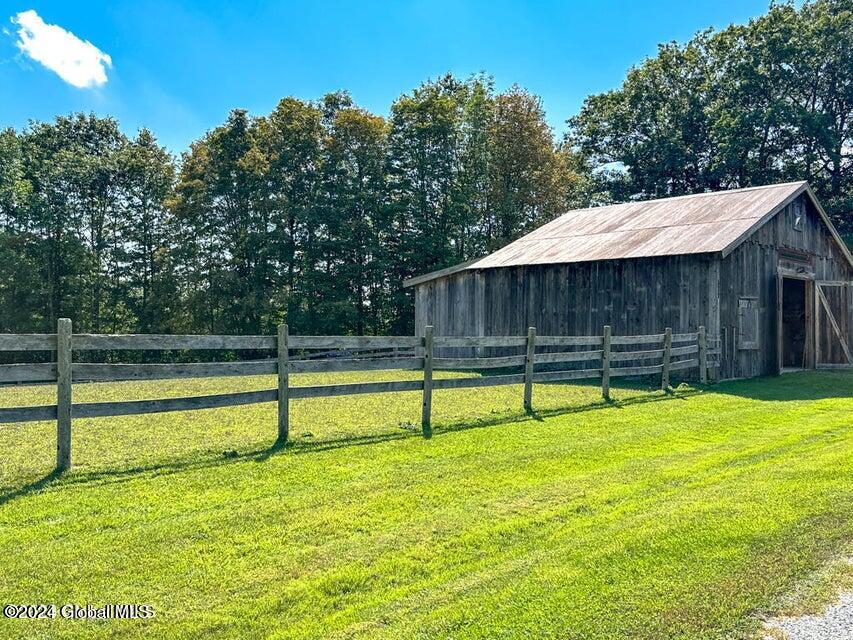 1661 Burch Road