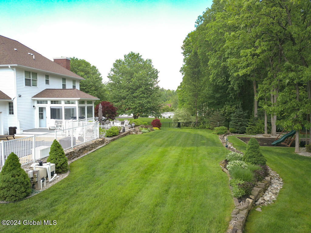 6 Browns Path