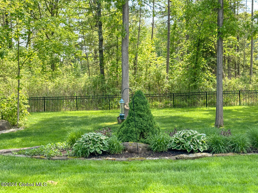 6 Browns Path