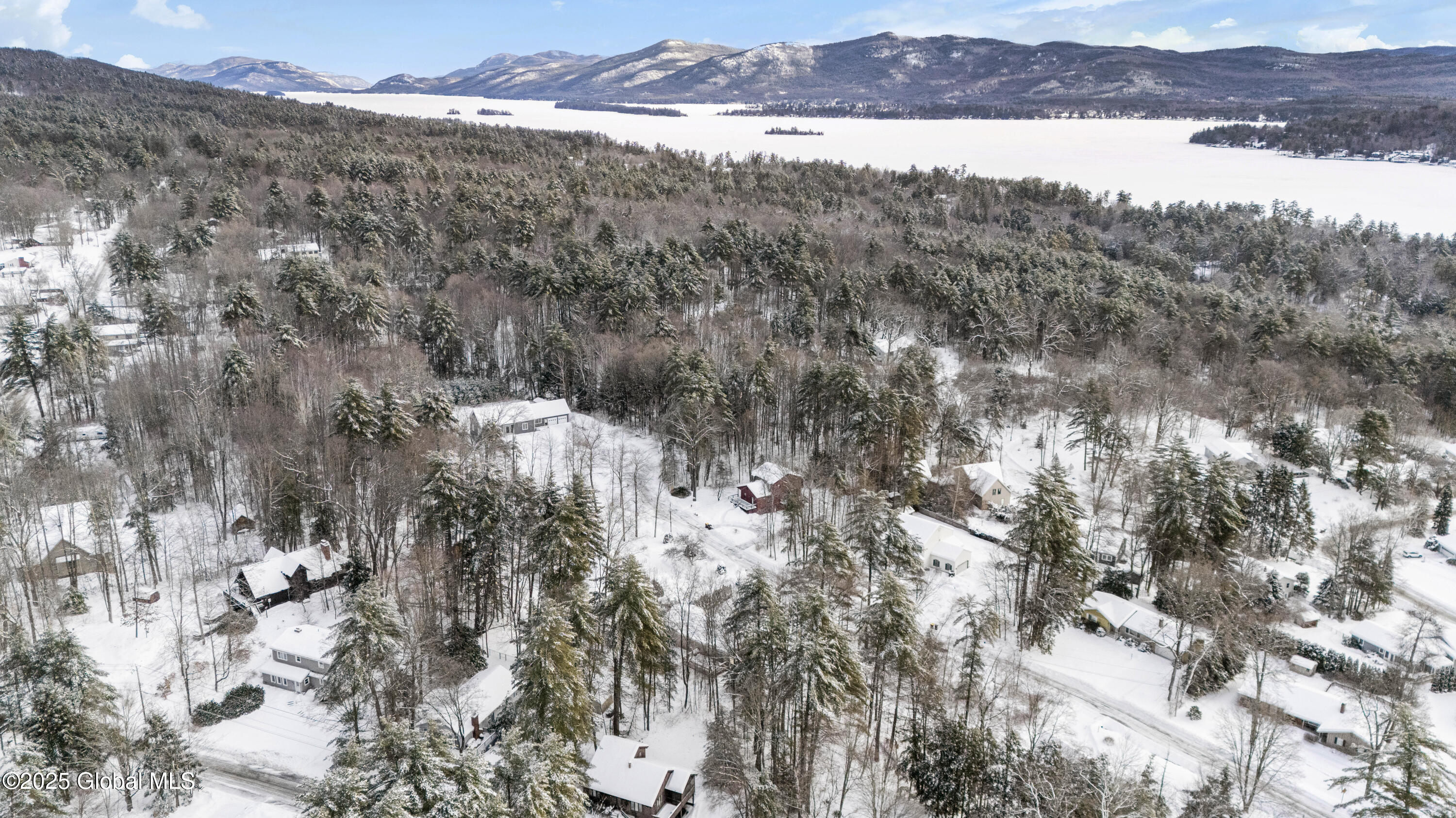 15 Deer Run Road