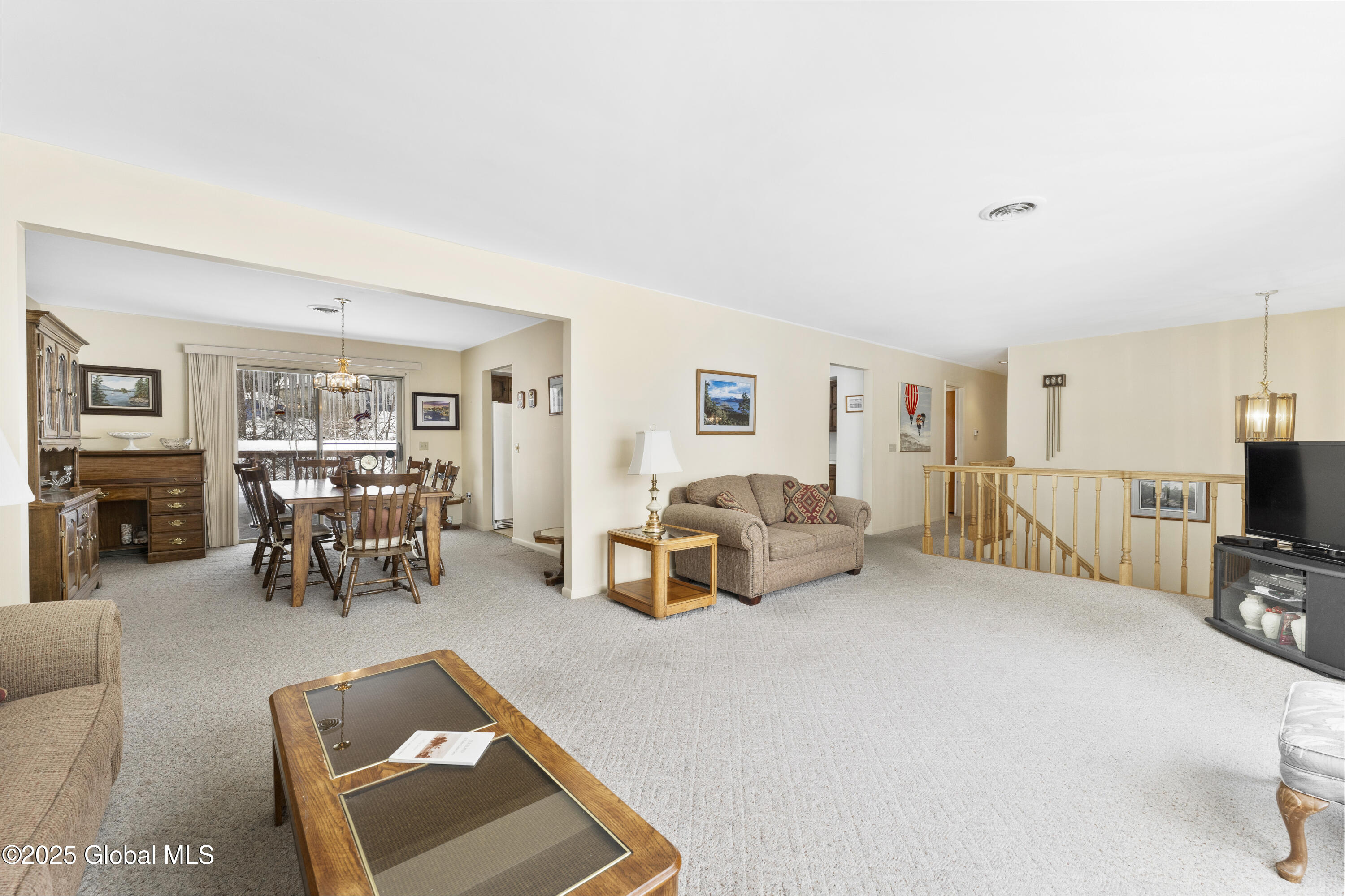 15 Deer Run Road