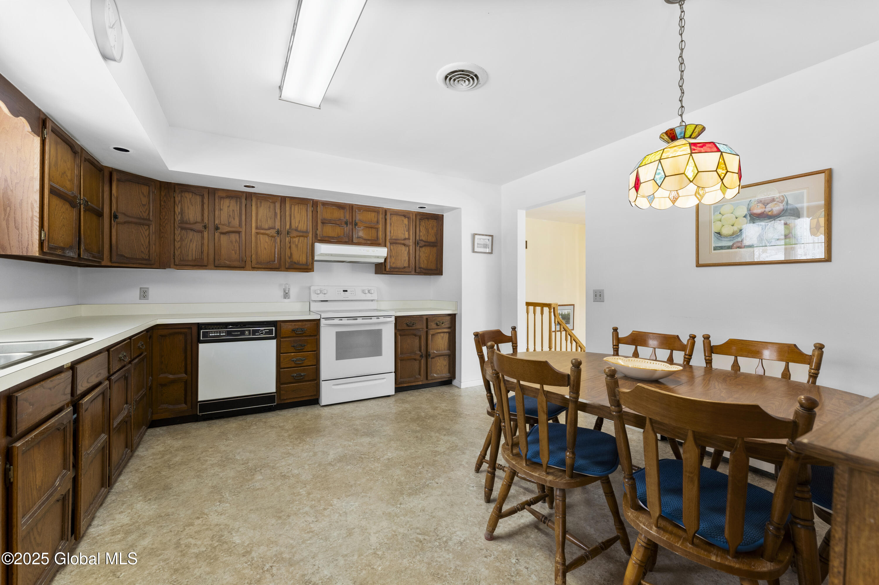15 Deer Run Road