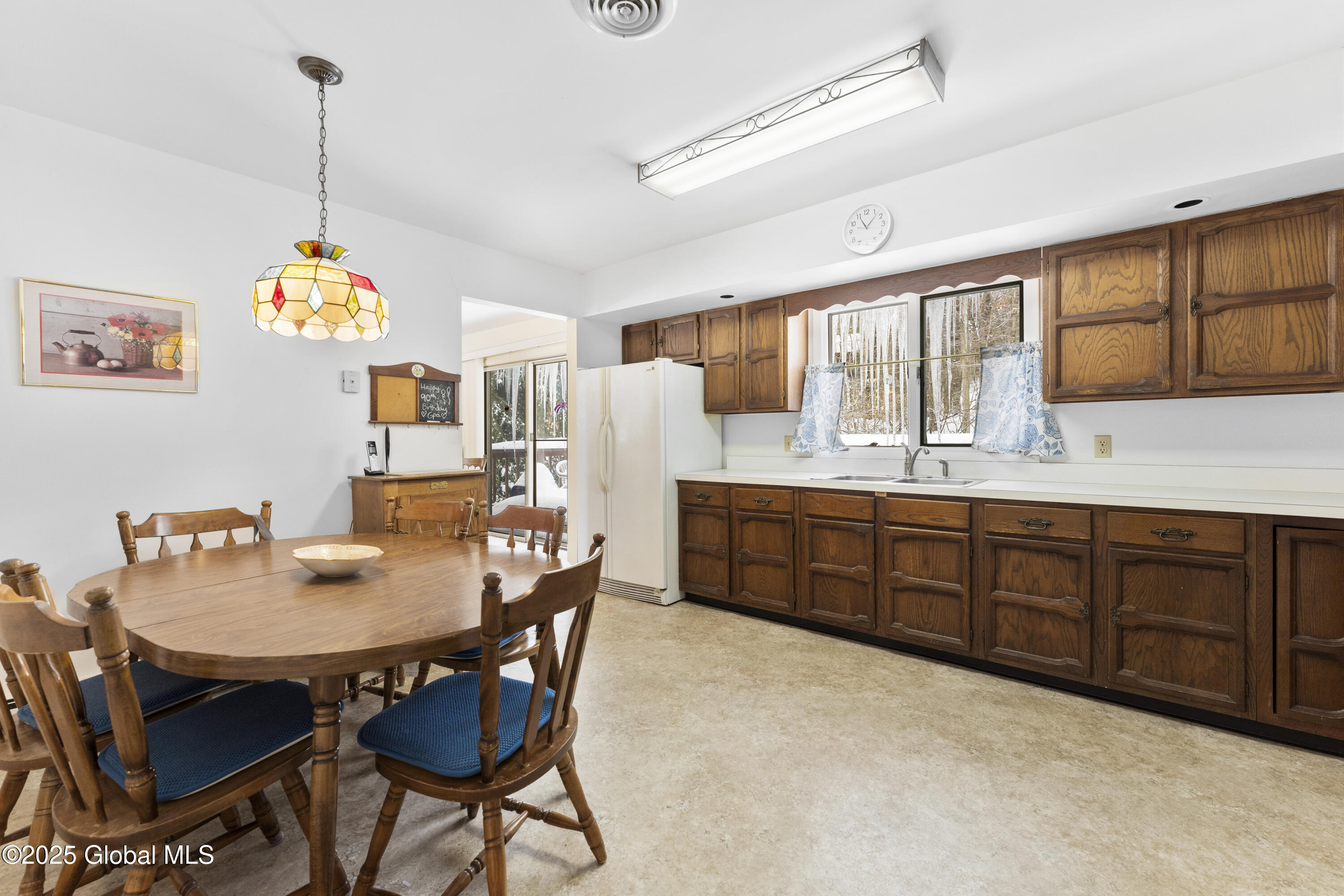 15 Deer Run Road