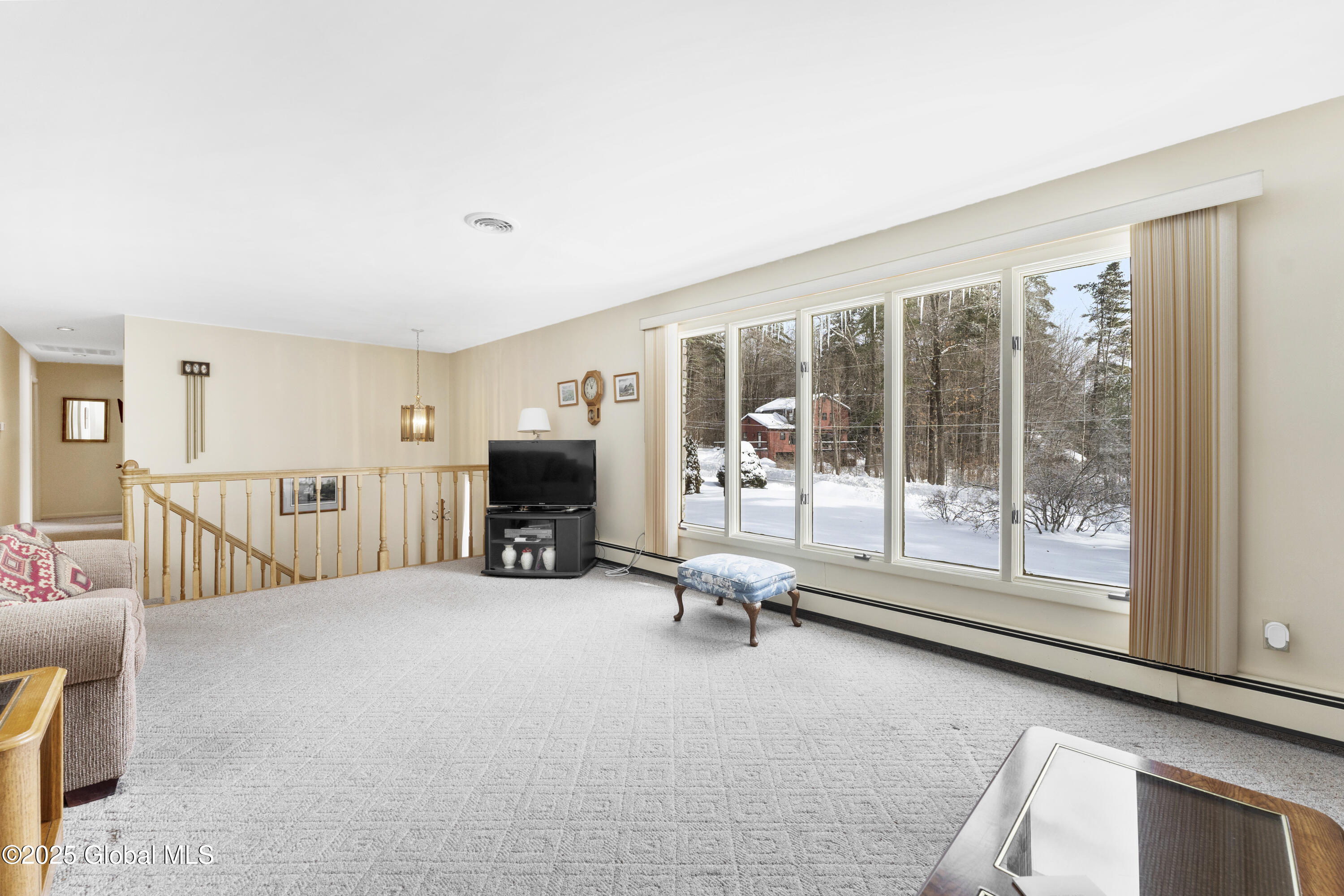 15 Deer Run Road
