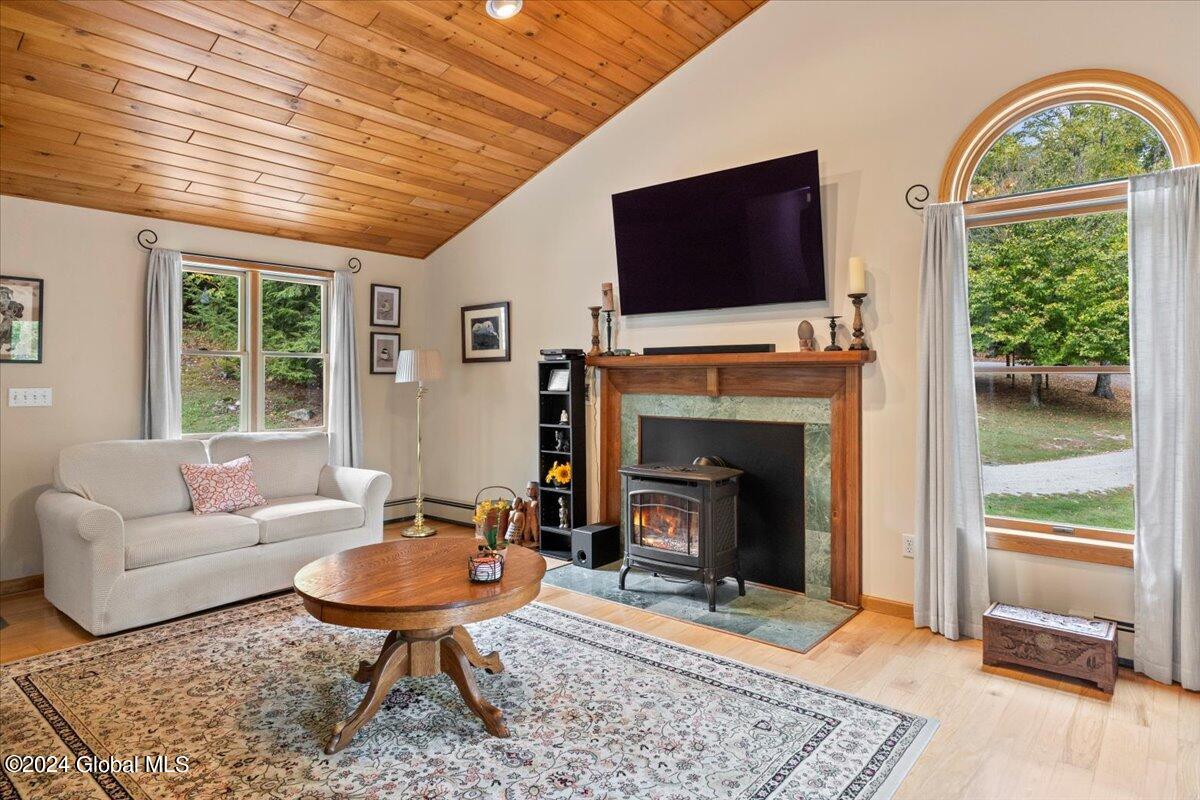 14 Georges Knoll Road