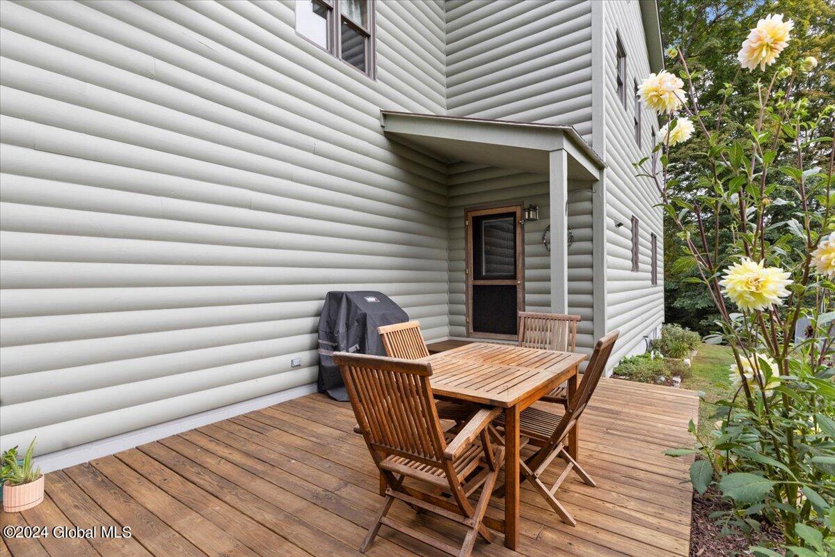 14 Georges Knoll Road
